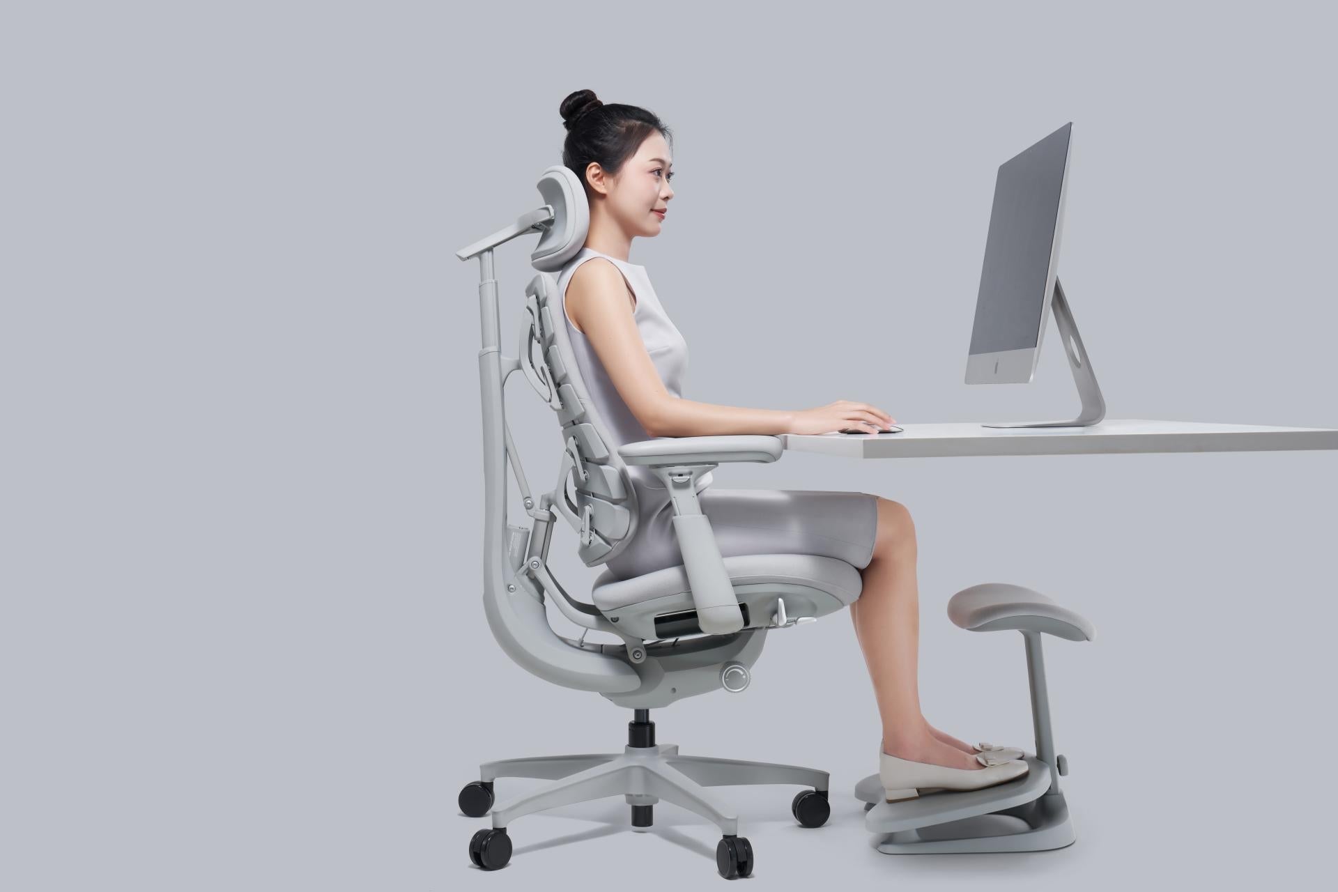 Cómo permanecer sentado sin moverse provoca compresión articular y estrés por contacto