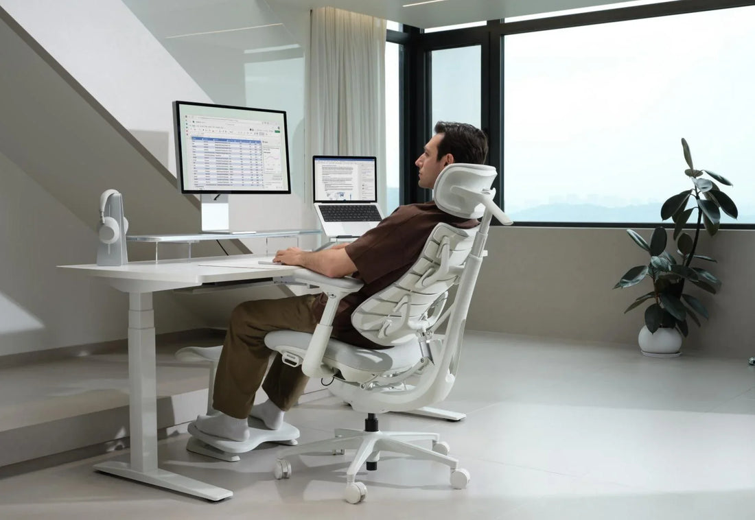 Mobiliario inteligente y el auge de los espacios de trabajo adaptativos: el futuro de las sillas ergonómicas, los escritorios elevables y las oficinas híbridas