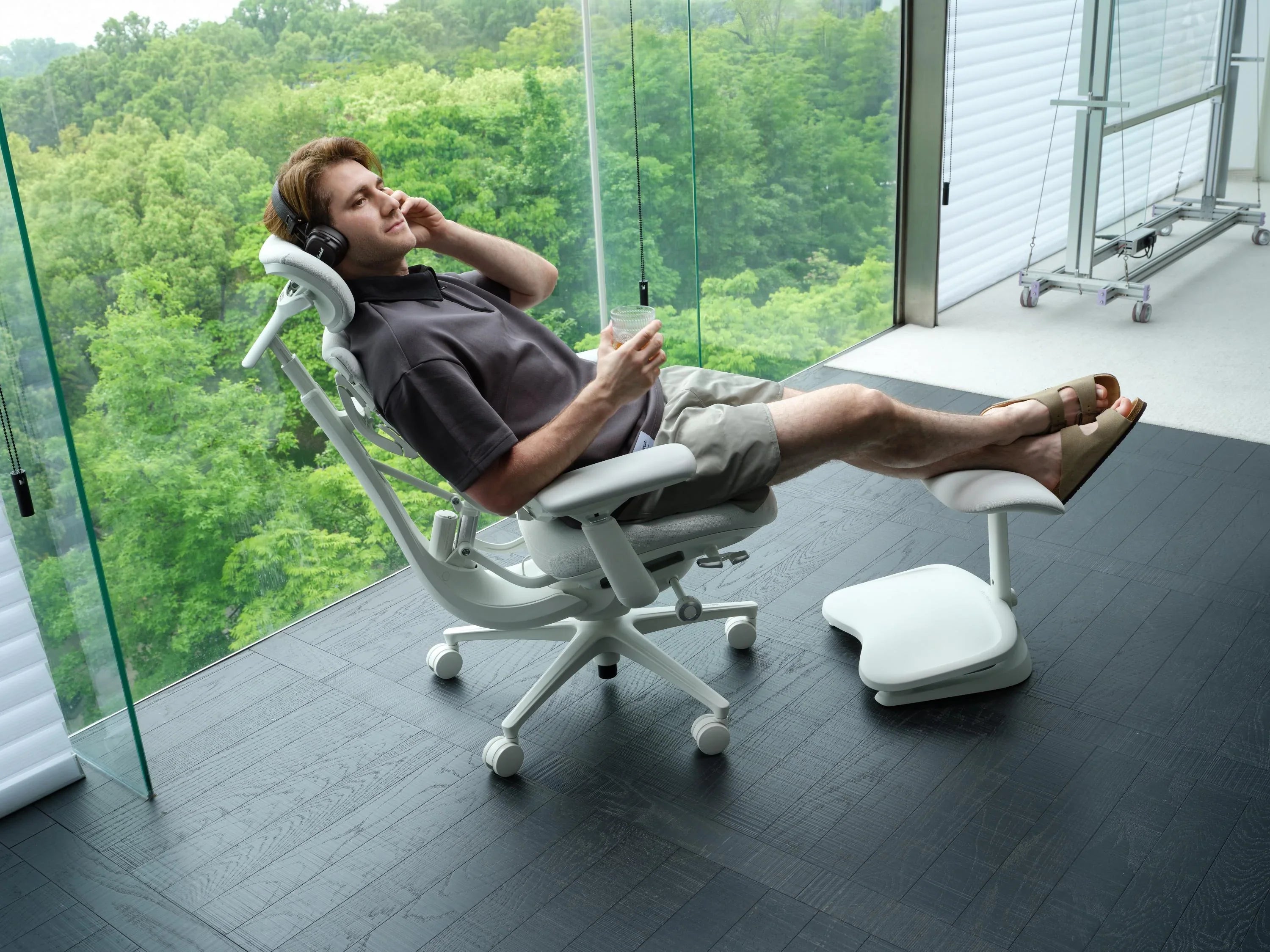 LiberNovo Omni Gen y Omni Pro: soporte dinámico para cada jornada laboral en Europa