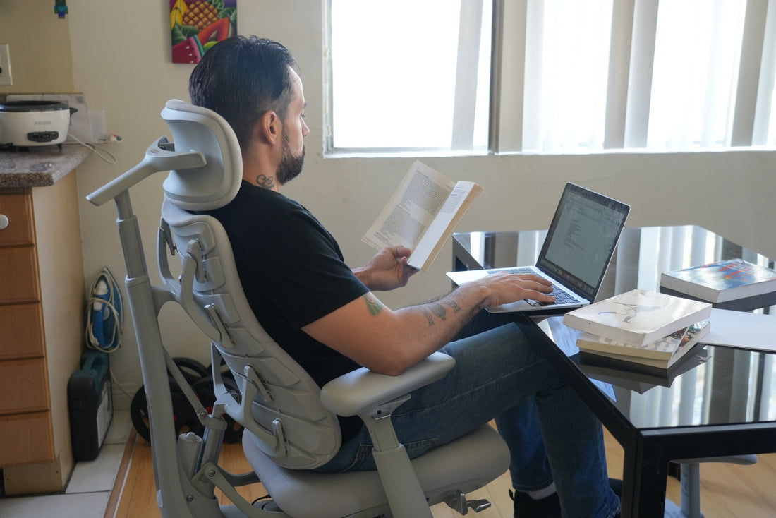 Rigidez muscular por estar sentado: cómo la inmovilidad afecta a tu cuerpo
